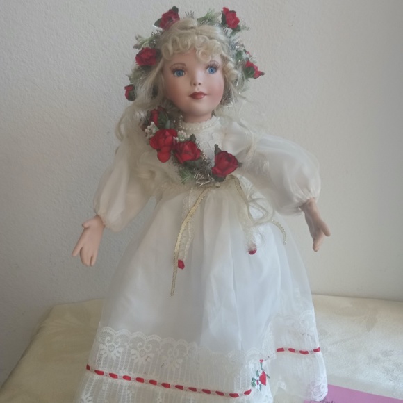 Angel of LOVE w Bird Porcelain Doll Patrica Rose w Box - Picture 6 of 11